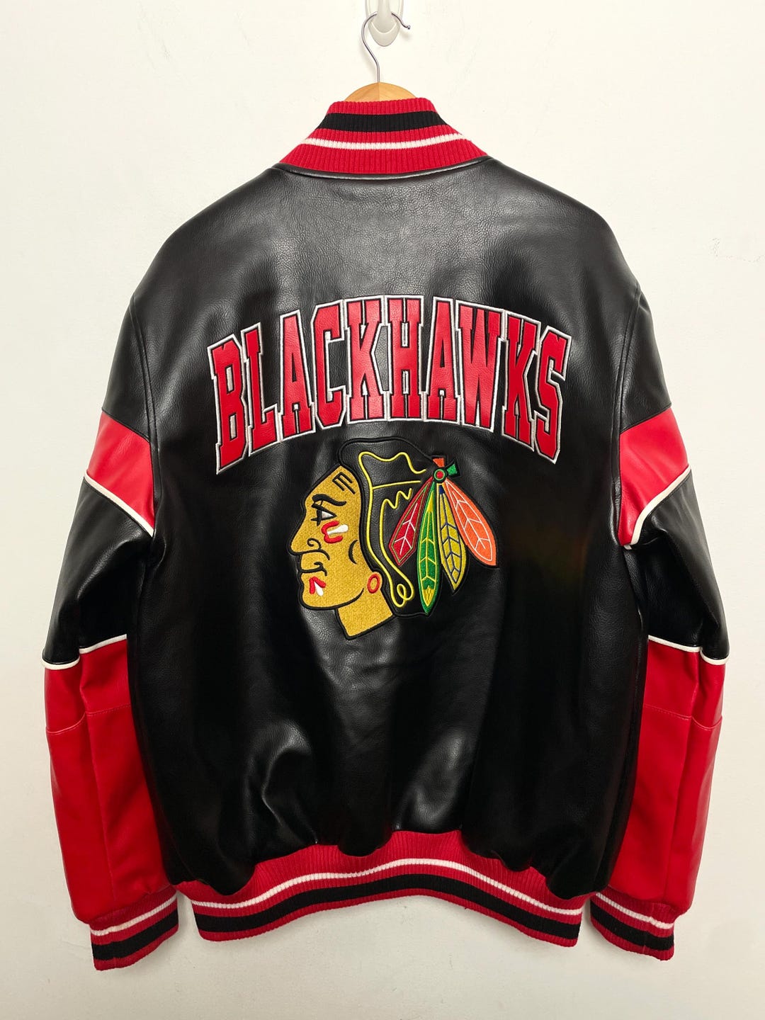 CHICAGO BLACKHAWKS jacket DJ銀太着用 CHICAGO BLACKHAWKS jacket DJ銀太着用 CHICAGO BLACKHAWKS