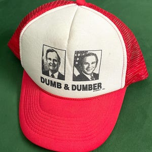 Gorra de camionero vintage de George Bush del año 2000 con gráfico político estadounidense divertido en rojo y negro (talla grande)