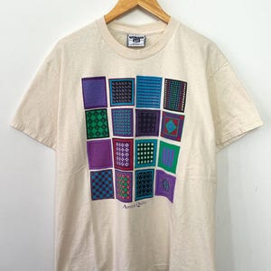 Vintage 1990s Amish Quilts Geometric Art Design Lancaster Pennsylvania made in USA Graphic Tee Shirt (size adult Large)