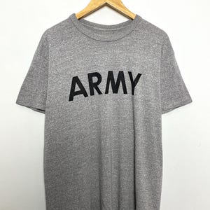 Vintage 1980s United States Army Military Spell Out Gray Graphic Tee Shirt (size adult Large)