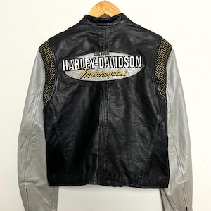 Vintage 1990s Women’s Harley Davidson Motorcycles Zip Up Cafe Racer Genuine Leather Biker Jacket (size women’s Medium)
