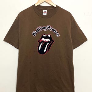 Vintage Rolling Stones Spell Out Rock n Roll Tongue Graphic Band Tee Shirt (size adult Large)