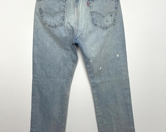 Pantalones vaqueros Levi’s 501 de pierna recta, estilo vintage de 1993, de mezclilla azul desgastada (talla 30).