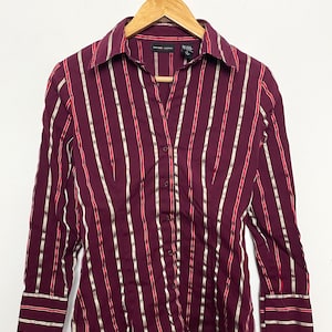 Vintage Y2K Women’s Striped Button Up Striped Long Sleeve Shirt (size women’s Small)