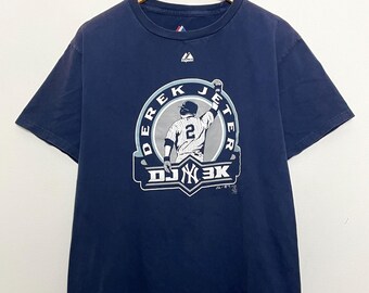Vintage New York Yankees Derek Jeter 3000 Hits Spell Out Pinstripe #2 Graphic MLB Baseball Tee Shirt (size adult Medium)