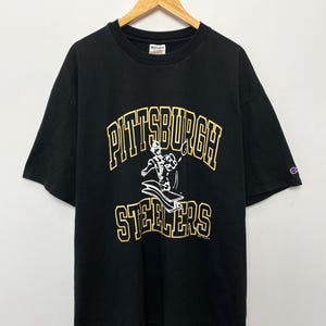 Vintage 1994 Champion Pittsburgh Steelers NFL Football Spell Out Black and Yellow Graphic Tee Shirt (fits adult XL)