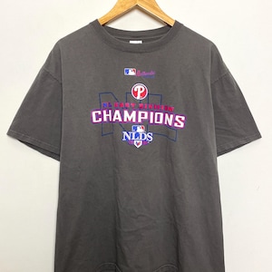Vintage 2000s Philadelphia Phillies National League Champions MLB Baseball Spell Out Graphic Tee Shirt (size adult XL)