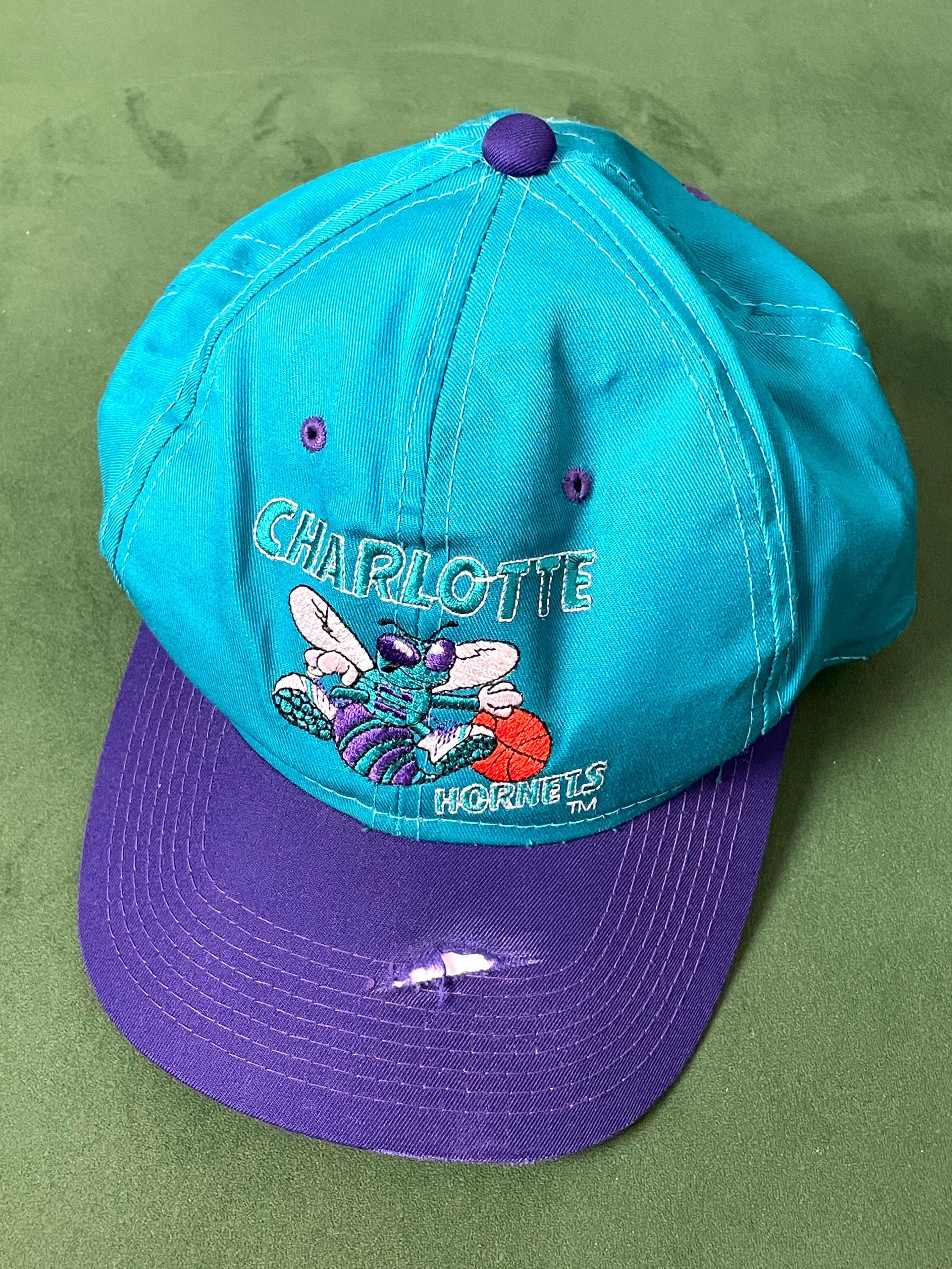 Rare!!! Vintage Starter CHARLOTTE HORNETS Light Windbreaker