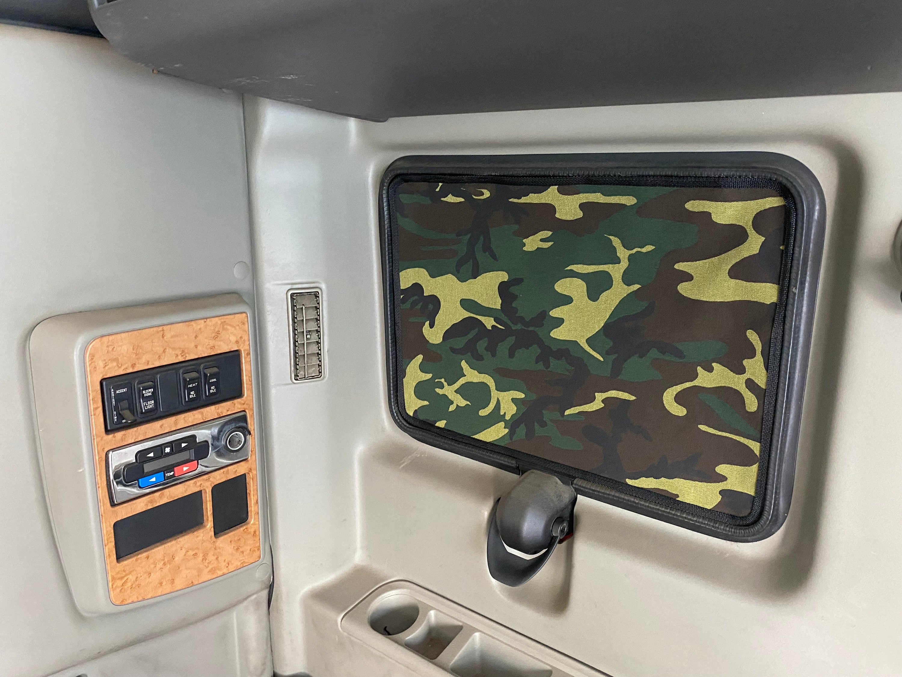 Prostar Peeper Window International Prostar LT Lonestar . Window Covers. Set of 2. - Etsy