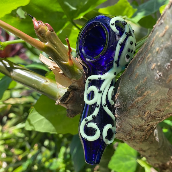 Glow in the Dark Octopus Pipe