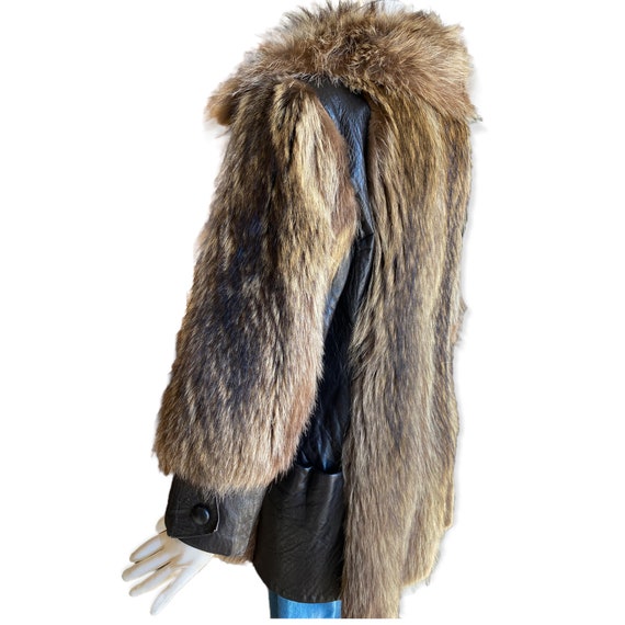 Vintage Racoon and Leather Fur Coat - image 9