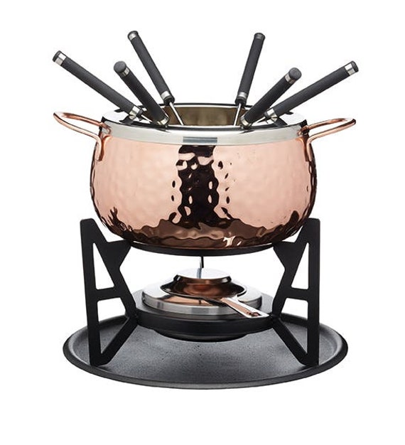 Magnifique ensemble à fondue en cuivre Artesa, à utiliser avec de l'huile  chaude ou du chocolat. Fondue au Fromage, à la Viande ou au Chocolat. Livré  avec 6 fourchettes à fondue. 