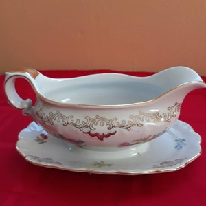 Beautiful Gravy boat by Schumann  Bavaria