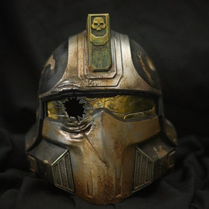 Divers 2 Helmet— Fallen Hero Scaled Model Battle Damaged