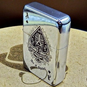 Carte vintage As de pique GRAVURE GRATUITE Artisanat Coupe-vent Résistant à la pluie Essence Cigares Cigarettes Recharge Rétro Flip Top Briquet