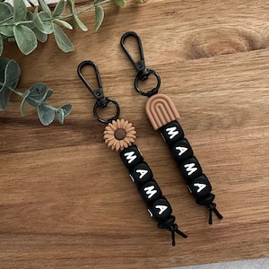 Silicone Beaded MAMA Keychain: Rainbow or Daisy Bag Tag