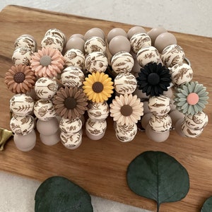 Wristlet Keychains | Silicone Beaded | Boho | Wildflowers | Keychain | Mama | Friend | Daisy | Gift Ideas | Custom Bracelets | Floral | Mom