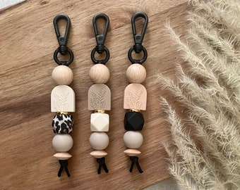 Keychains | Silicone Beaded | Wood | Custom | Clay Inspired | Floral | Arch | Modern | Farmhouse | Neutral Tones | Unique | Cute Gift Ideas