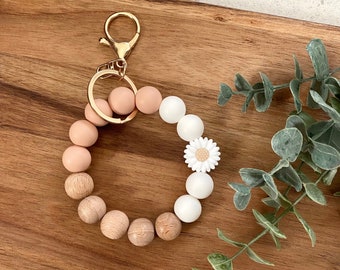 Wristlet | Keychains | Silicone Beaded | Wood | Blush | Stretch Bracelets | Bracelet Keychains | Daisies | Gold | Cute Gift Ideas