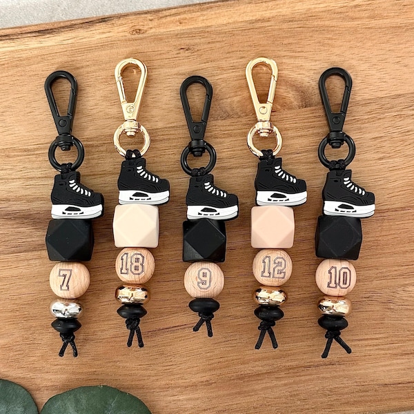 Schlüsselanhänger | Silikonperlen | Benutzerdefinierte Hockey Schlüsselanhänger | Hockey Mama | Eisbahn Leben | Kutsche | Hockey Team Geschenkideen | Hockeyzahlen | Mama | Gma