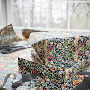 William Morris Gift Wrap Papers Elegant Wrapping Paper 3 sizes Strawberry Thief Pattern Christmas Gift wrapping Paper Morris Paper for gifts