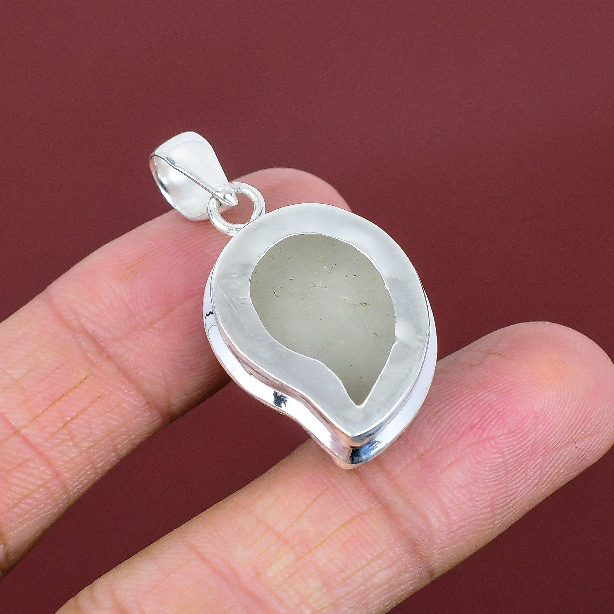 アンモナイトダブレットオパールジェムストーンペンダント、925