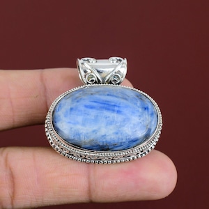 Delicato ciondolo in cianite: argento sterling 925, gioielli vintage fatti a mano