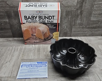 Vintage Nordic Ware 6 Cup Cast Aluminum Baby Bundt Fluted Tube Pan Non Stick