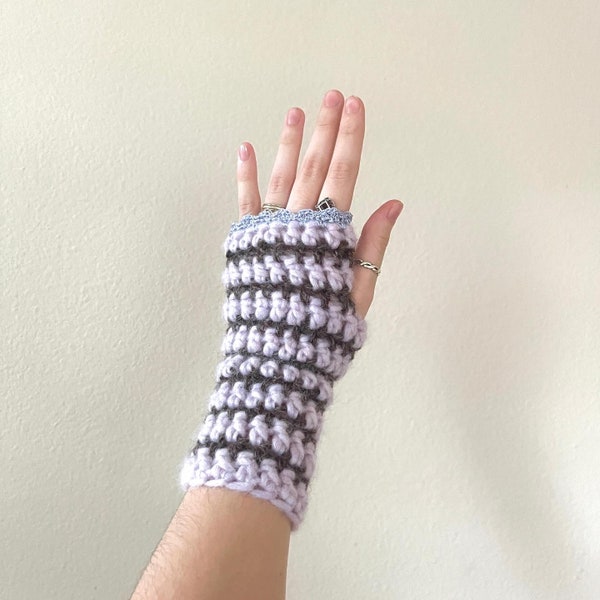 Dainty Striped Fingerless Gloves- Crochet PDF Pattern