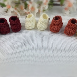 Chaussures de poupée bottes bottes pour pieds de poupée 3,5 - 7 cm sélectionnables, tons naturels crochetés au choix *nouvelles couleurs*