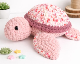 Ręcznie robiony na szydełku pluszowy żółw – delikatny róż, prezent na Wielkanoc i Dzień Matki