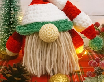 Szydełkowana pluszowa maskotka Mikołaj – ręcznie robiona ozdoba na półkę świąteczną – Chunky Santa Stuffie