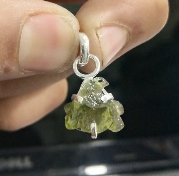 Etsy moldavite deals pendant