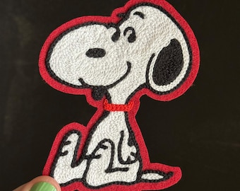 ハッピースヌーピーのチェーンステッチ刺繍パッチ