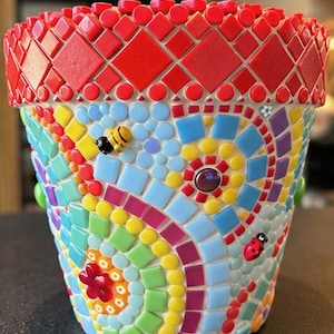 Blomkruka, gör din egen (DIY) eller beställ färdig (MBM), mosaik, originell present, trädgårds- och heminredning, 3 storlekar, välj dina färger