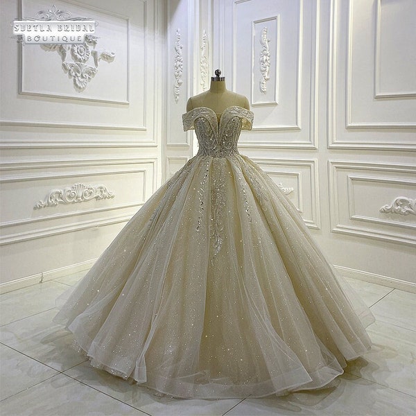 Robe de bal de mariage à l’épaule, luxe perlé illusion plonge robe de mariée bustier corset paillettes jupe en tulle, robe de bal princesse scintillante