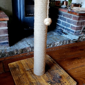 Rustik klösbräda för katter