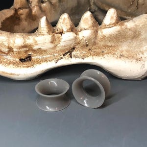 Pair of Silicone Ear Tunnels Ear Plugs Ear Gauges Ear Piercings