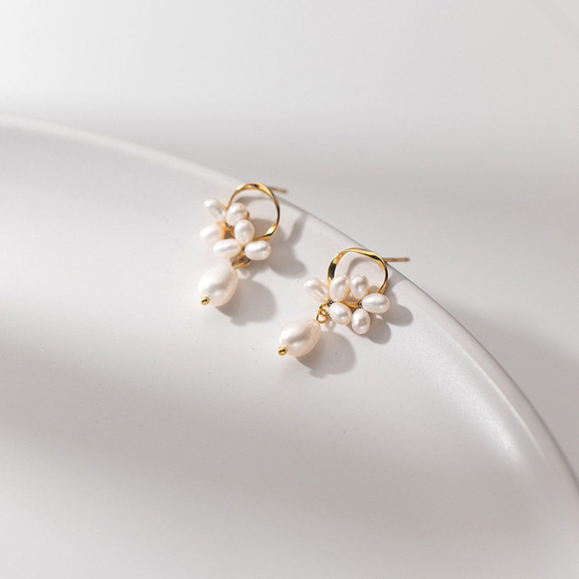Dainty flower earrings Clearance