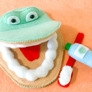 Felt Alligator