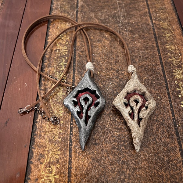 Varok Saurfang Necklace - Pendant - World of Warcraft - Horde - Hand painted resin and leather - Bone and iron versions
