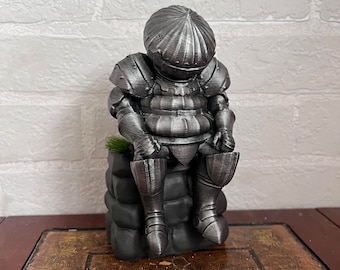 Figurine Dark Souls - Statue de chevalier oignon - 15 cm / 6" - Figurine Siegmeyer de Catarina - Imprimé en 3D - Peint à la main - Fan art