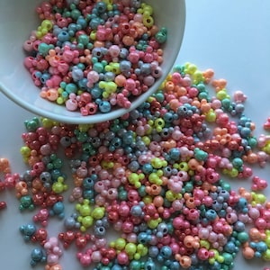 10mm Mouse Pearlized Acrylic Beads // Mickey Inspired // Disney Inspired