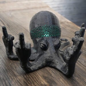 Middle Finger Octopus V2 – Fuckoctopus 3D Printed Articulated Fidget Toy | Unique Desk Decor image 3