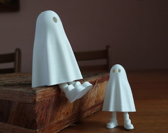 3D Printed Ghost Figure with Retractable Legs - Halloween Decor