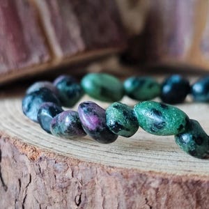 Ruby zoisite nuggets bracelet lithotherapy natural stone