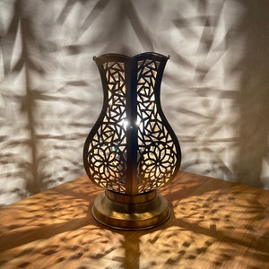 Luxury Moroccan Handmade Brass Table lamp, Moroccan bedside lamp, Moroccan Lantern, Modern night light, Marrakech corner lamp