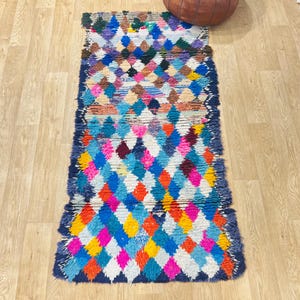 Tapete Berber Boucherouite: Decoração vintage marroquina colorida feita à mão (91 x 1,9 m)