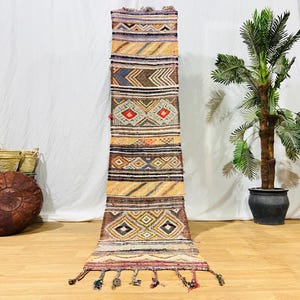 Tapete Boucherouite Marroquino Vibrante: Tapete Berbere Boho Colorido