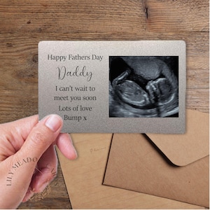 Tarjeta de billetera personalizada para la ecografía del bebé del Día del Padre para el futuro papá - Regalo de feliz cumpleaños de la barriguita - Sorpresa para el abuelo - Ecografía - Papá 1.º